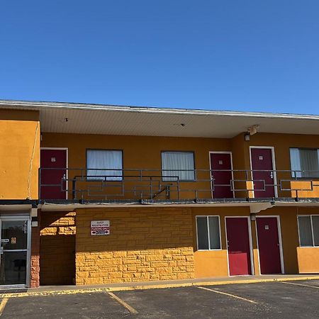 Economy Inn & Suites Harrisburg Ngoại thất bức ảnh